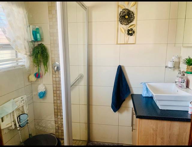 2 BEDROOM RETIREMENT UNIT FOR SALE IN JORDAAN PARK